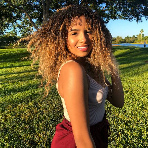 Meet your Posher, Ayanna - Picture 1 of 1